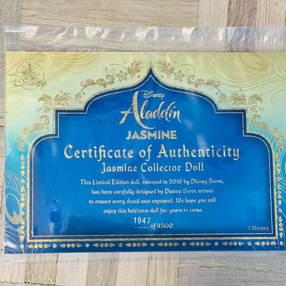 Disney Store - Limited Edition 17" Live Action Aladdin the Movie Jasmine Doll - Picture 2 of 2